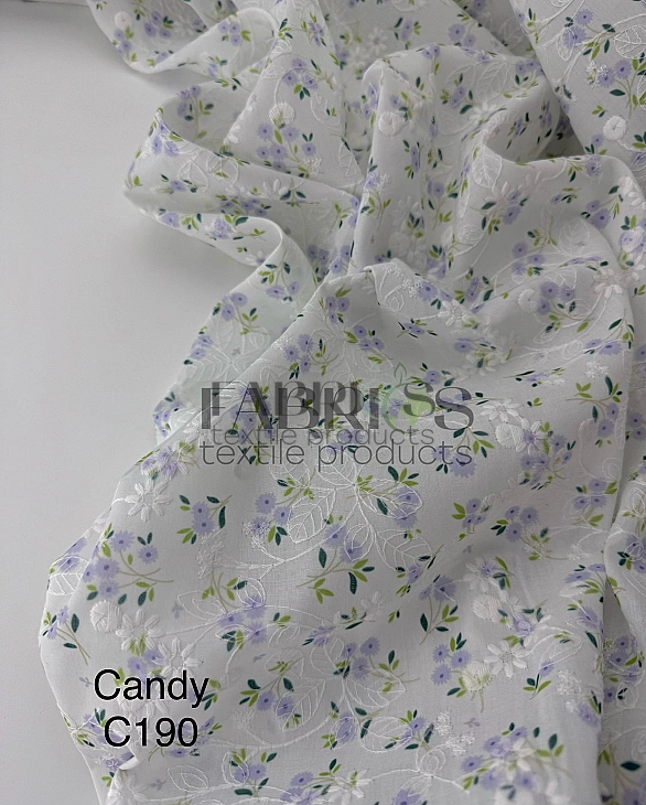 CANDY-C190 батист принт квіти вишивка волошки фіолетові на молочному 100% бавовна 135см 90-100 грам/