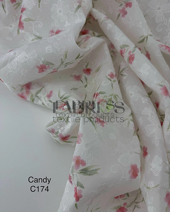 CANDY-C174 батист принт квіти вишивка акварельні коралові на молочному 100% бавовна 135см 90-100 гра