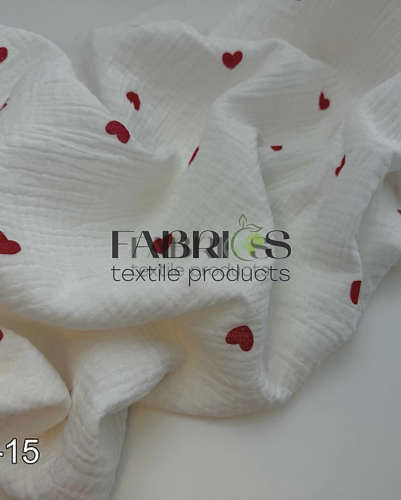 LEAD-15 Муслін жатка 2-х шаровий принт LOVE сердечки середні червоні на молочному 100% бавовна 135-1