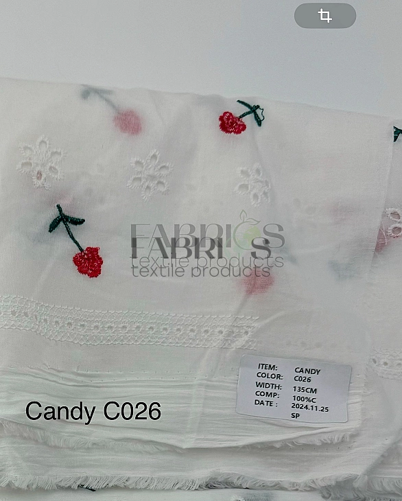 CANDY-C026 | CANDY-C026-1 батист принт квіти сині вишиті на білому 100% бавовна 135 см 90-100 грам/м