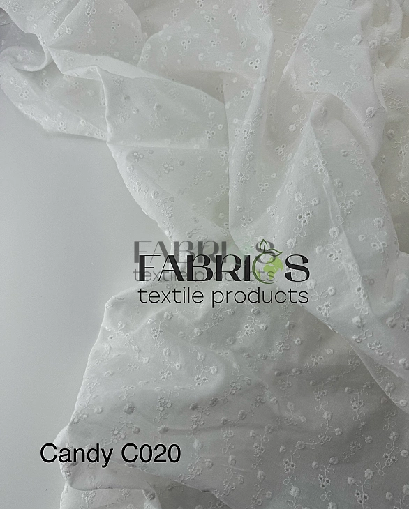 CANDY-C020 Батист вишивка принт квіти кружечки на молочному 100% бавовна 135см 90-100 грам/м.кв.