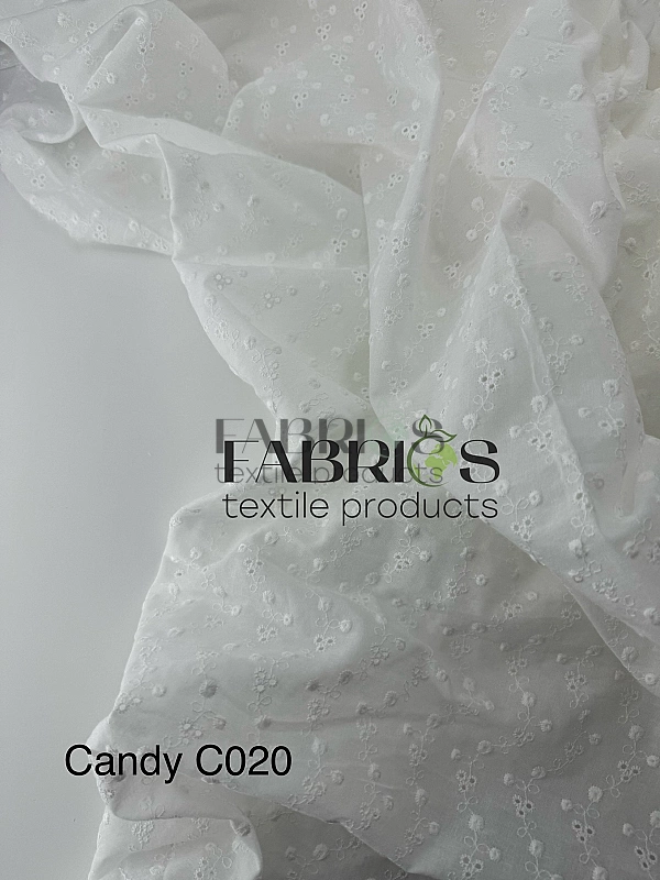 CANDY-C020 Батист вишивка принт квіти кружечки на молочному 100% бавовна 135см 90-100 грам/м.кв.
