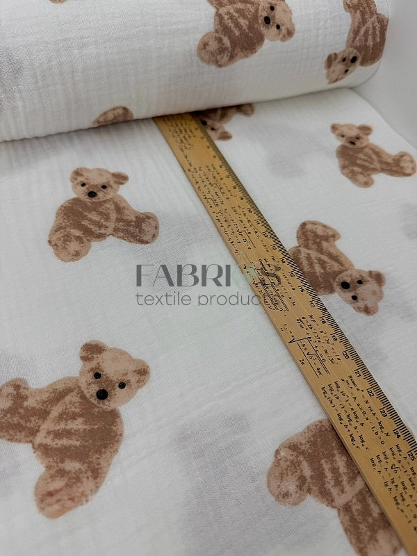 BEAR-C2 | MUSLIN PRINTING-BEAR-C2 Муслін жатка 2-х шаровий принт звірята ведмедики Тедді на молочном