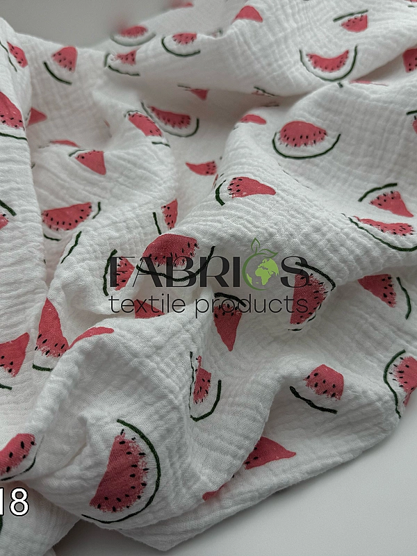 M 4005 C2 Муслін жатка 2-х шаровий принт фрукти,ягоди, овочі кавуни шматочки на молочному 100% бавов