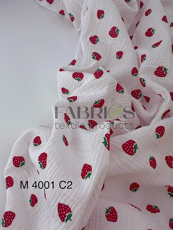 M 4001 C2 Муслін жатка 2-х шаровий принт фрукти,ягоди, овочі полуниці на молочному 100% бавовна 135-