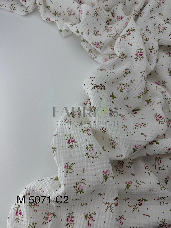 M 5071 C2 Муслін 2-х шаровий принт квіти рожеві дрібні з крапочками на молочному 100% бавовна 160 см
