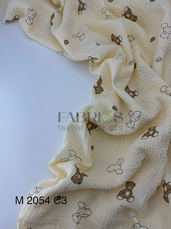 M 2054 C3 Муслін 2-х шаровий принт звірята ведмедик з сердечком на айворі 100% бавовна 160 см 125-13
