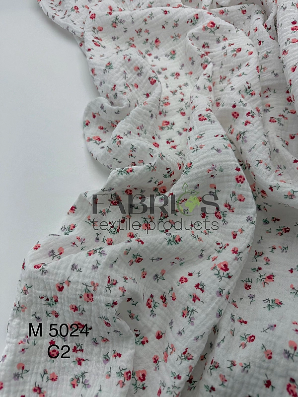 M 5024 C2 Муслін жатка 2-х шаровий принт квіти дрібні акварельні на молочному 100% бавовна 135-140 с