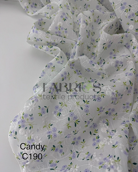 CANDY-C190 батист принт квіти вишивка волошки фіолетові на молочному 100% бавовна 135см 90-100 грам/