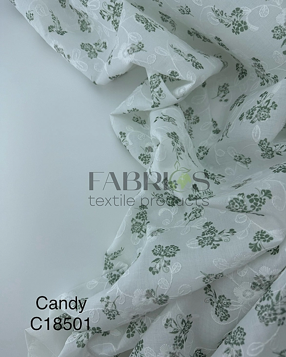 CANDY-C18501 батист принт квіти вишивка зелені на молочному 100% бавовна 135см 90-100 грам/м.кв.
