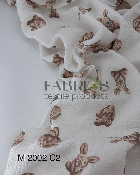 M 2002 C2 Муслін 2-х шаровий принт звірята зайчата бежеві на молочному 100% бавовна 135-140 см 125-1