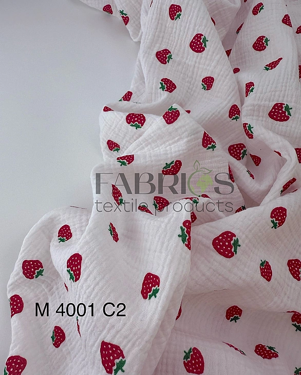 M 4001 C2 Муслін жатка 2-х шаровий принт фрукти,ягоди, овочі полуниці на молочному 100% бавовна 135-