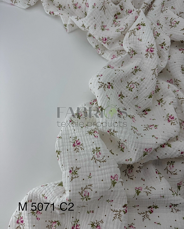 M 5071 C2 Муслін 2-х шаровий принт квіти рожеві дрібні з крапочками на молочному 100% бавовна 160 см