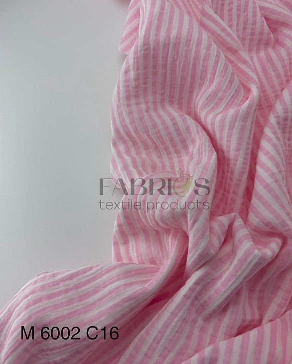 M 6002 C16 Муслін 2-х шаровий принт геометричний смужка на біло-рожевому 100% бавовна 160 см 125-135