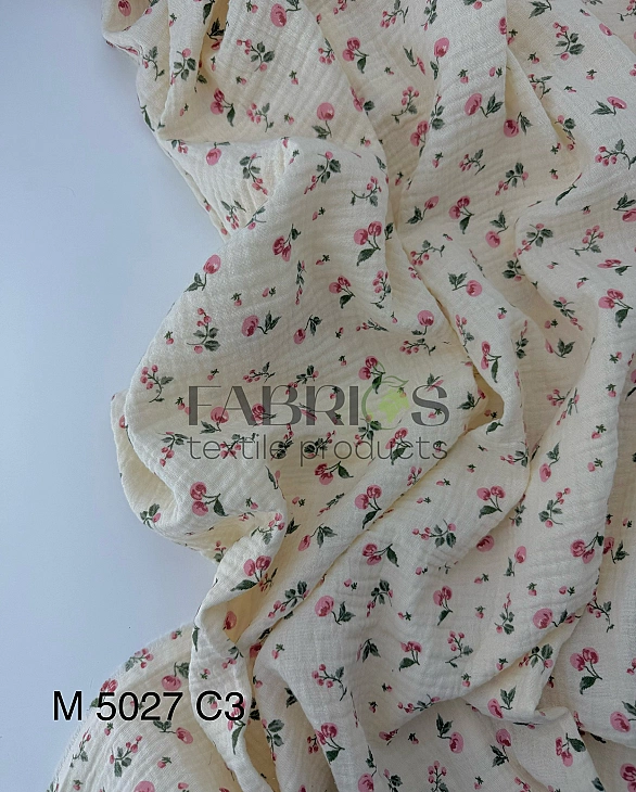 M 5027 C3 Муслін 2-х шаровий принт рослинний вишні на айворі 100% бавовна 160 см 125-135 грам/м.кв.