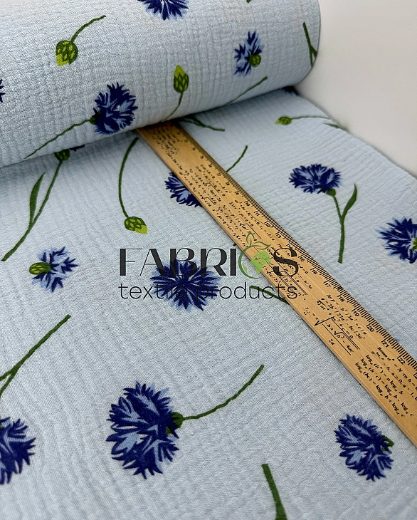 M12C69 Муслін жатка 2-х шаровий принт квіти волошки на блакитному 100% бавовна 135-140 см 125-135 гр