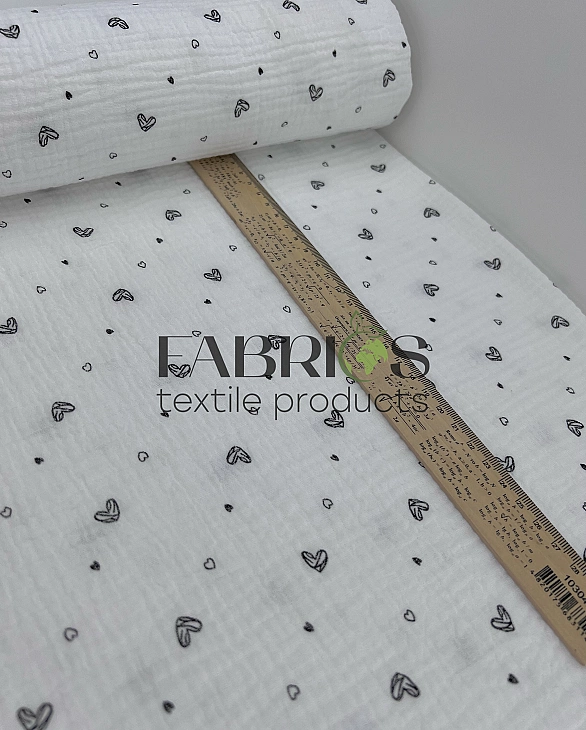 M23C2 Муслін жатка 2-х шаровий принт LOVE сердечки мальовані чорні на молочному 100% бавовна 135-140