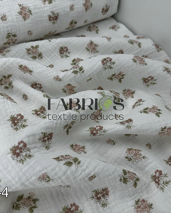 LEAD-4 Муслін жатка 2-х шаровий принт квіти на стеблі ніжно-рожеві з листям на молочному 100% бавовн