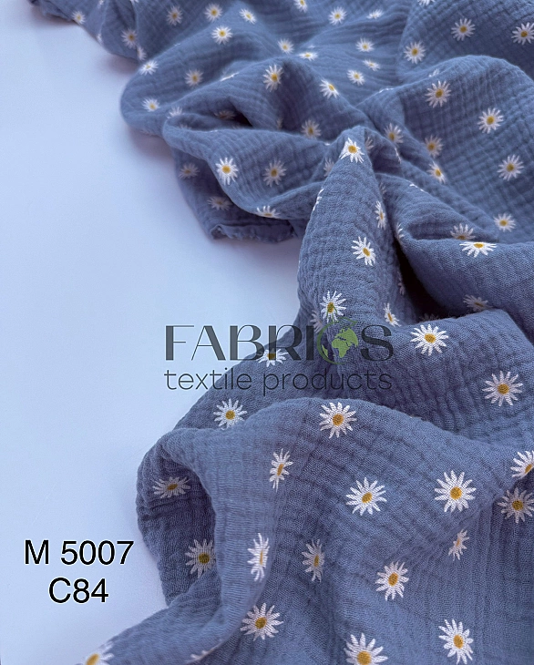 M 5007 C84 Муслін жатка 2-х шаровий принт квіти ромашки білі середні на сіро-синьому 100% бавовна 13