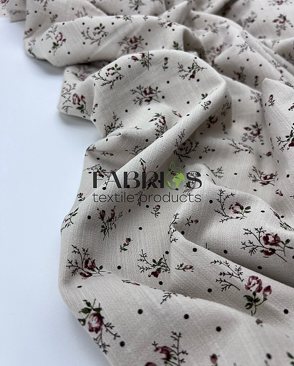 CIRCLE-8 -2 батист принт квіти троянди з зеленими листочками та крапочками на світло-бежевому 100% б