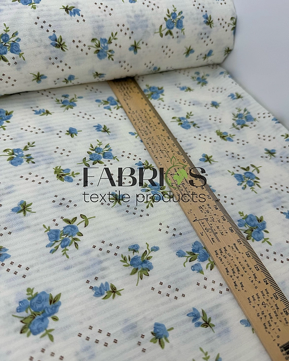 CIRCLE-10 -4 батист принт квіти троянди блакитні на стеблі з листочками на айворі 100% бавовна 142-1