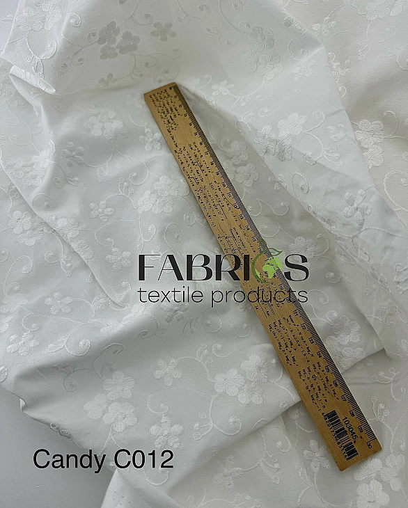 CANDY-C012 Батист вишивка набивна принт квіти ромашки на молочному 100% бавовна 135см 90-100 грам/м.