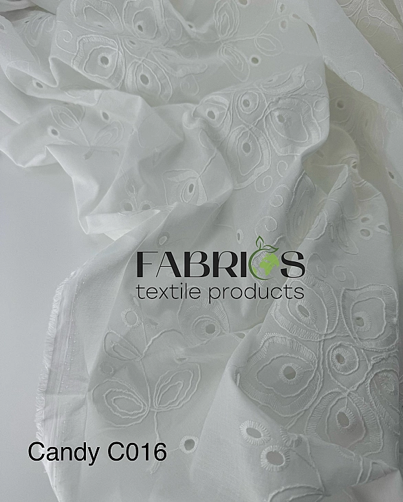 CANDY-C016 Батист вишивка набивна принт квіти великі на молочному 100% бавовна 135см 90-100 грам/м.к
