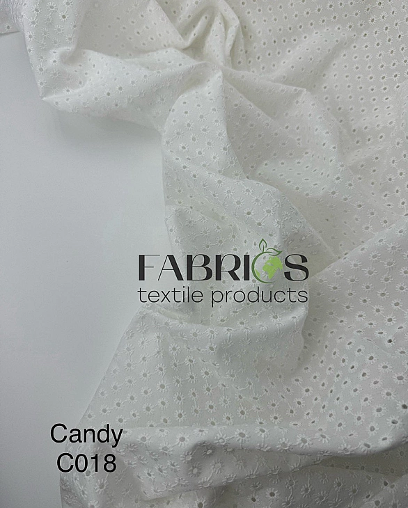 CANDY-C018 Батист вишивка набивна принт квіти ромашки дрібні на молочному 100% бавовна 135см 90-100