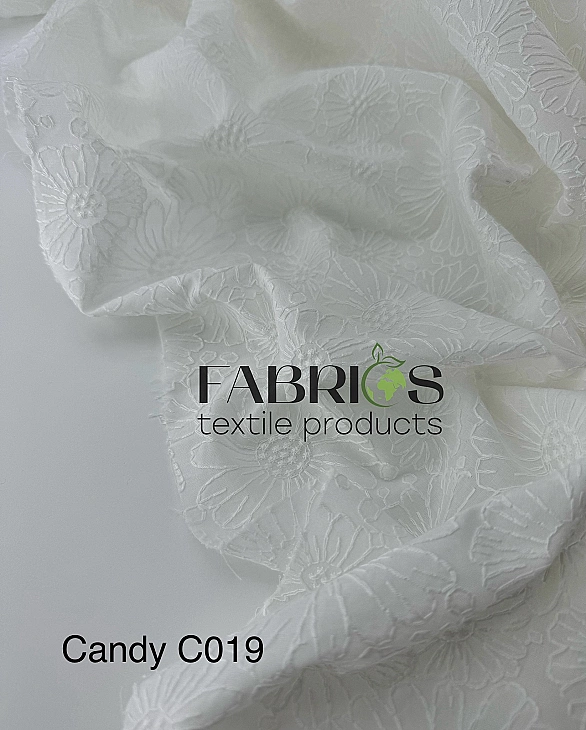 CANDY-C019 Батист вишивка набивна принт квіти ромашки середні на молочному 100% бавовна 135см 90-100