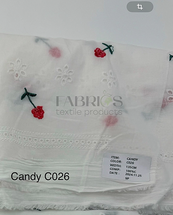 CANDY-C026 | CANDY-C026-1 батист принт квіти сині вишиті на білому 100% бавовна 135 см 90-100 грам/м