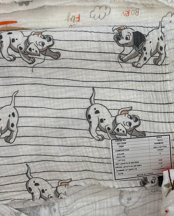 M 2015 C2 Муслін жатка 2-х шаровий принт звірята собачки далматинці, смужка на молочному 100% бавовн
