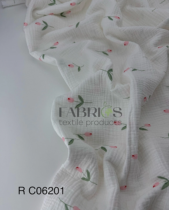 M 5018 C2 Муслін жатка 2-х шаровий принт квіти рожеві тюльпани з листочками на молочному 100% бавовн