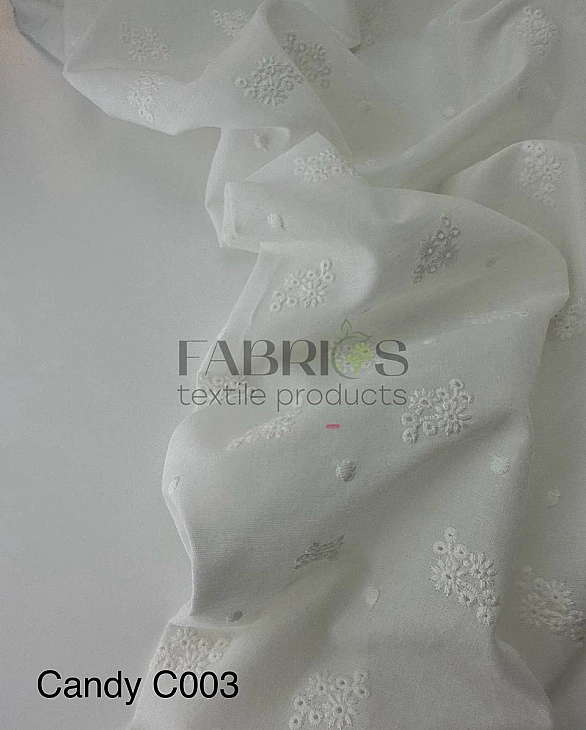 CANDY-C003 Батист вишивка принт квіти вишиті рідкі на молочному 100% бавовна 135см 90-100 грам/м.кв.