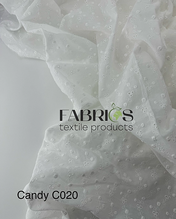 CANDY-C020 Батист вишивка принт квіти кружечки на молочному 100% бавовна 135см 90-100 грам/м.кв.