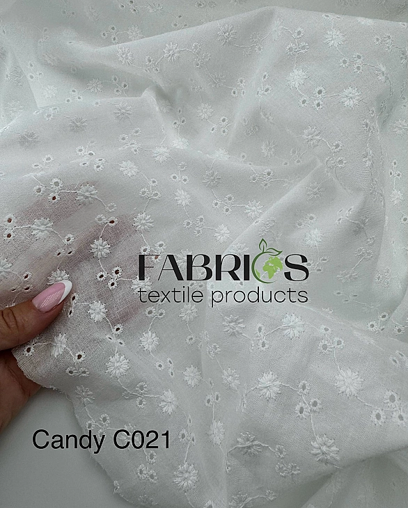 CANDY-C021 Батист вишивка принт квіти дрібні на молочному 100% бавовна 135см 90-100 грам/м.кв.