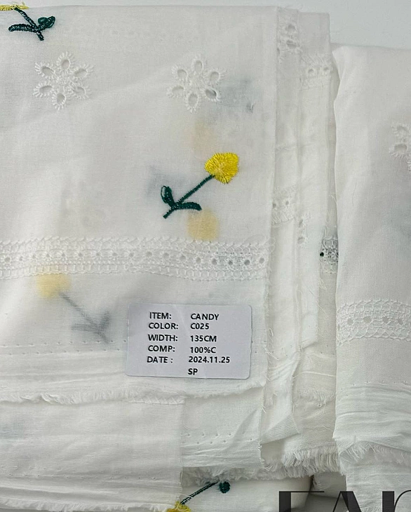 CANDY-C025 Батист вишивка принт квіти жовті на білому 100% бавовна 135см 90-100 грам/м.кв.