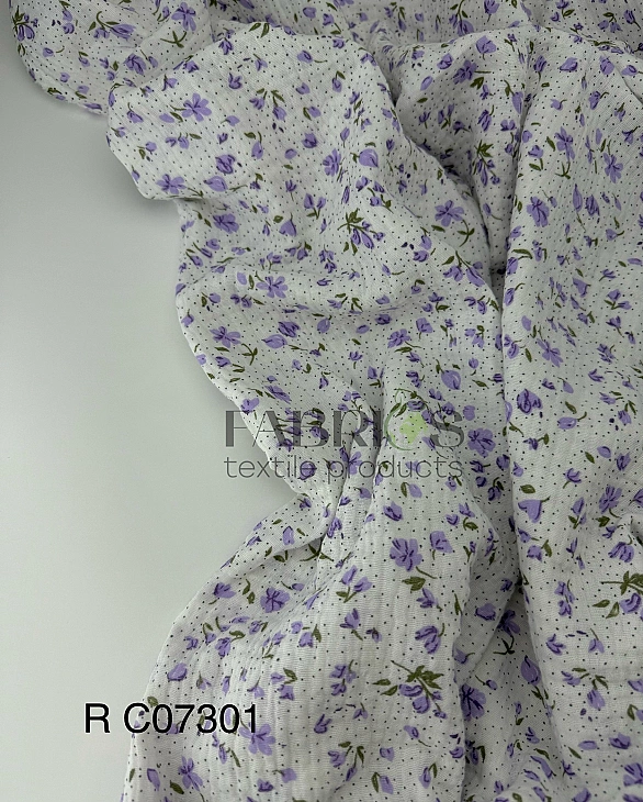 M 07301 C02 | RAINBOW-C07 Муслін жатка 2-х шаровий принт квіти фіолетові з крапорчками на молочному