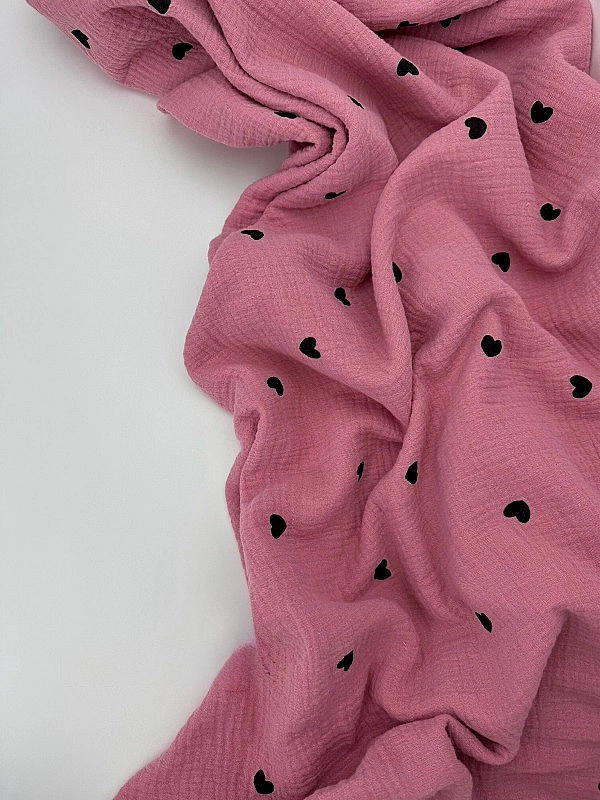 M303C2C15 Муслін жатка 2-х шаровий принт LOVE сердечки чорні середні на джеральдіні 100% бавовна 135