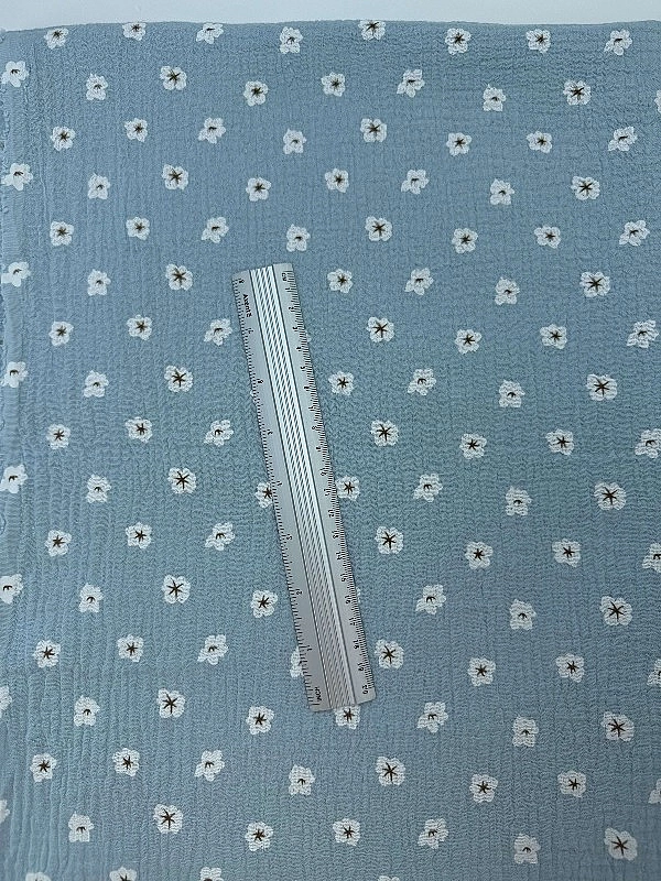 M 5031 C2 Муслін жатка 2-х шаровий принт квіти білі анемони на блакитному 100% бавовна 135-140 см 12