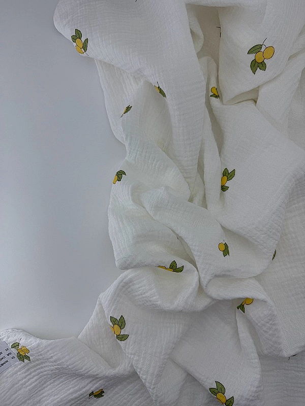 STAR-80006 Муслін жатка 2-х шаровий принт фрукти,ягоди, овочі лимони з листочками на молочному 100%