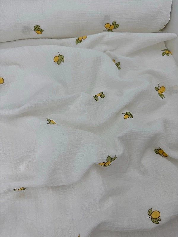 STAR-80006 Муслін жатка 2-х шаровий принт фрукти,ягоди, овочі лимони з листочками на молочному 100%