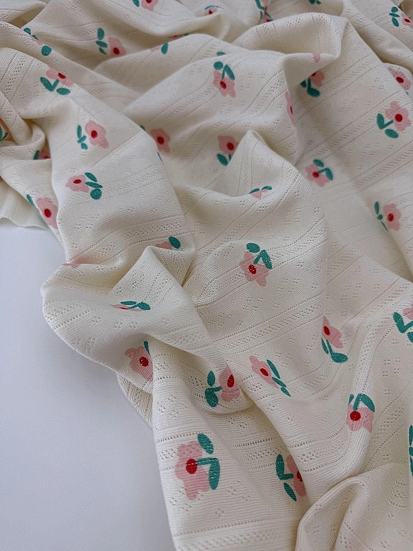 OCT12-C001 Ажурний трикотаж принт геометричний намальована перворація смужка ромби на айворі 100% ба