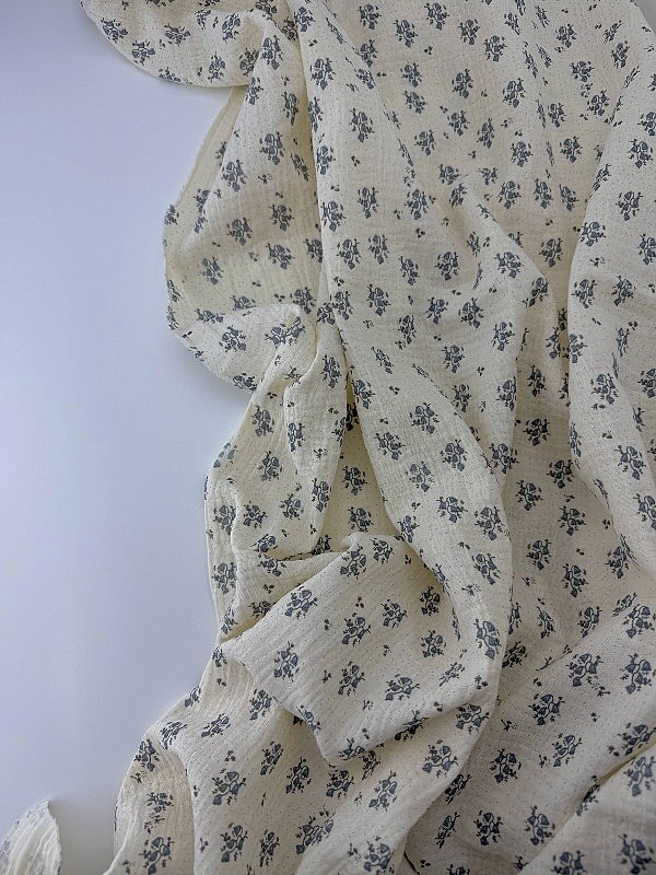 MR C04401 | RAINBOW-C04401 Муслін жатка 2-х шаровий принт квіти дзвіночки на айворі 100% бавовна 135