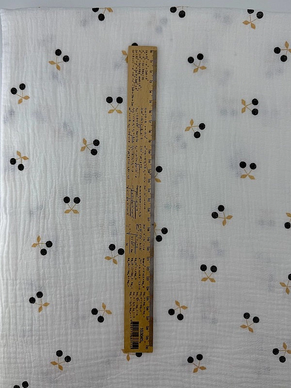 M 40040 C2 Муслін 2-х шаровий принт фрукти,ягоди, овочі вишеньки чорні на молочному 100% бавовна 135