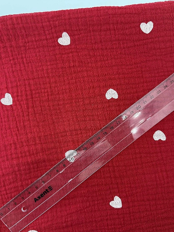 M 303 C36 Муслін 2-х шаровий принт LOVE сердечки середні білі на червоному 100% бавовна 135-140 см 1