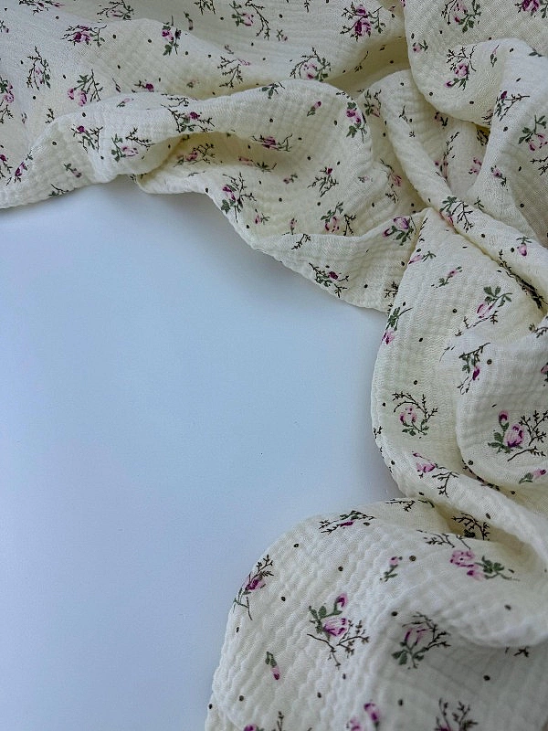 M 5072 C3 Муслін 2-х шаровий принт квіти рожеві дрібні з крапочками на айворі 100% бавовна 160 см 12