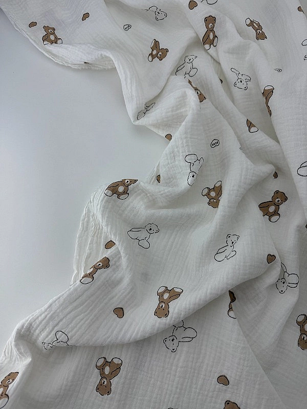 M 2053 C2 Муслін 2-х шаровий принт звірята ведмедик з сердечком на молочному 100% бавовна 160 см 125