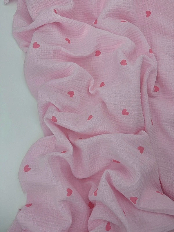 M 303 C16 Муслін жатка 2-х шаровий принт LOVE сердечки середні рожеві на рожевому 100% бавовна 135-1