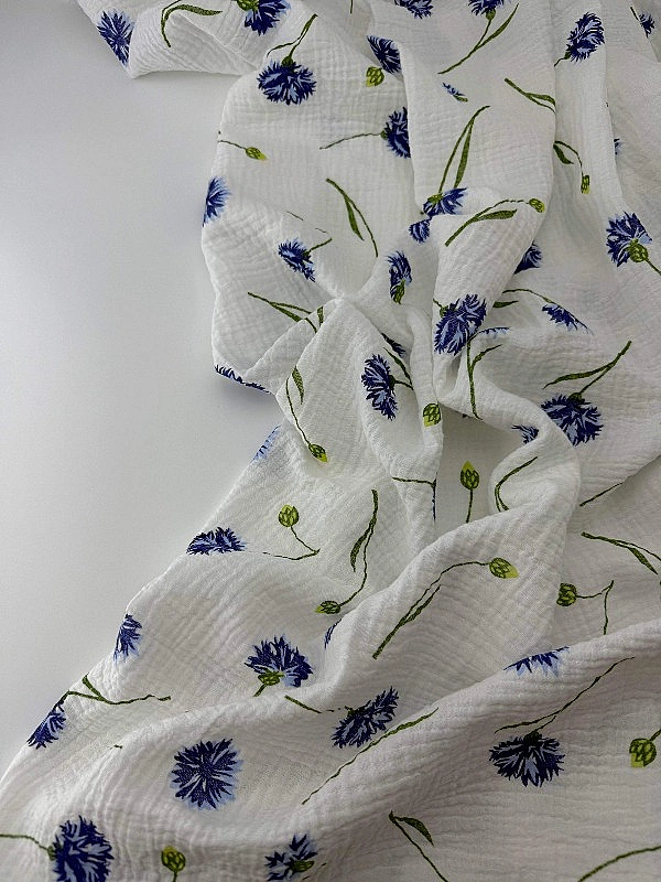M 5030 C2 Муслін жатка 2-х шаровий принт квіти волошки на молочному 100% бавовна 135-140 см 125-135
