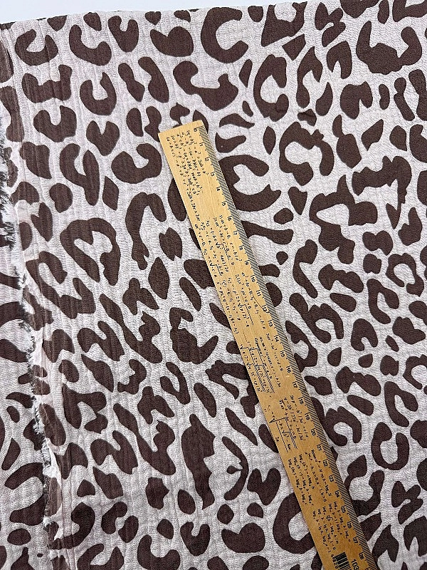 M 110 C5 Муслін жатка 2-х шаровий принт цятки леопард коричневі на бежево-пудровому 100% бавовна 135